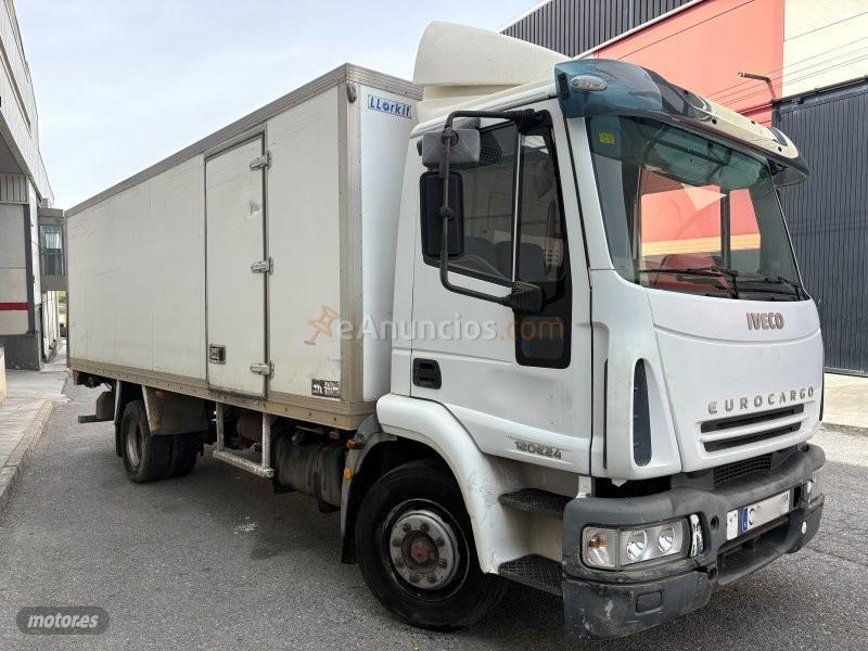Iveco eJolly EUROCARGO 6.0D CAJA CERRADA RAMPA ELEVADORA KLIMA AC de 2005 con 870.000 Km por 10.900 EUR. en Granada