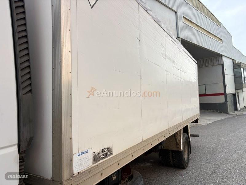 Iveco eJolly EUROCARGO 6.0D CAJA CERRADA RAMPA ELEVADORA KLIMA AC de 2005 con 870.000 Km por 10.900 EUR. en Granada