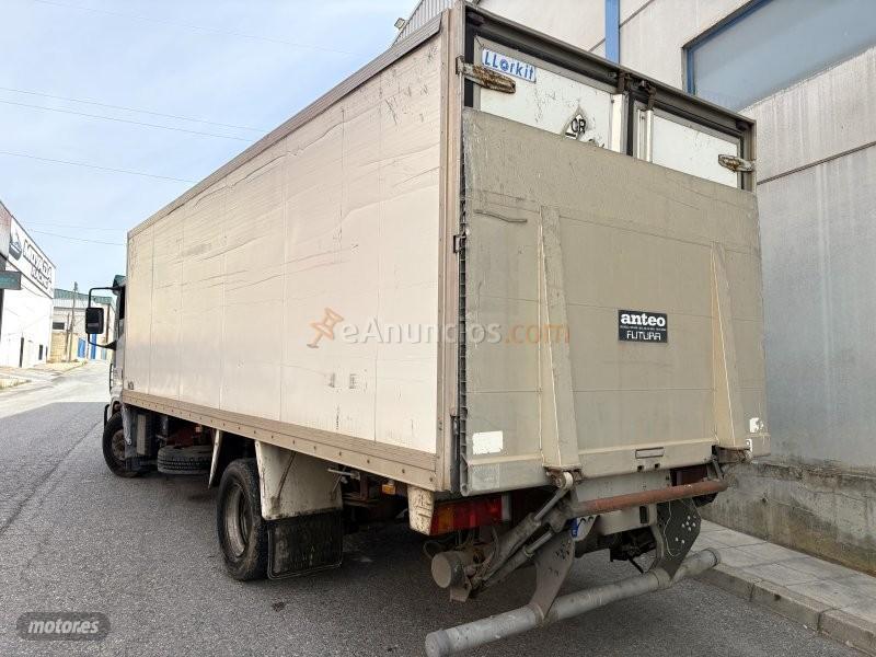 Iveco eJolly EUROCARGO 6.0D CAJA CERRADA RAMPA ELEVADORA KLIMA AC de 2005 con 870.000 Km por 10.900 EUR. en Granada