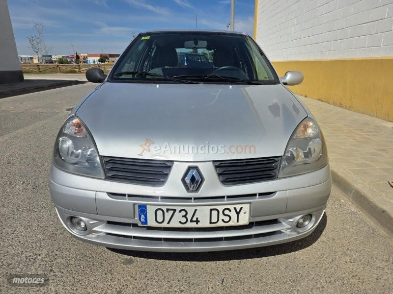 Renault Clio 1.5 dci de 2006 con 185.000 Km por 2.900 EUR. en Sevilla
