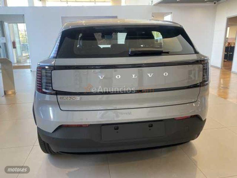 Volvo EX30 EX30 CORE P5 LONG RANGE ELECTRIC con 1 Km por 36.900 EUR. en Navarra