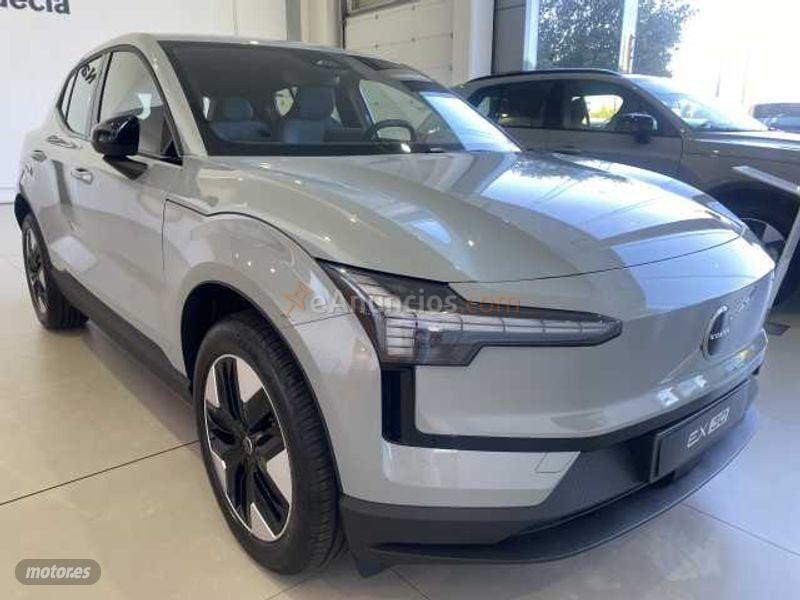 Volvo EX30 EX30 CORE P5 LONG RANGE ELECTRIC con 1 Km por 36.900 EUR. en Navarra