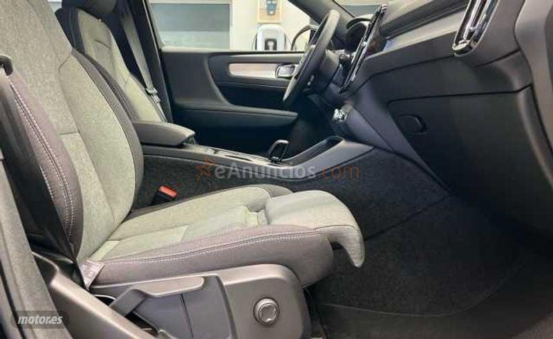 Volvo XC40 2.0 B3 MHEV CORE DCT 163 CV de 2026 con 11.522 Km por 34.500 EUR. en A Coruna