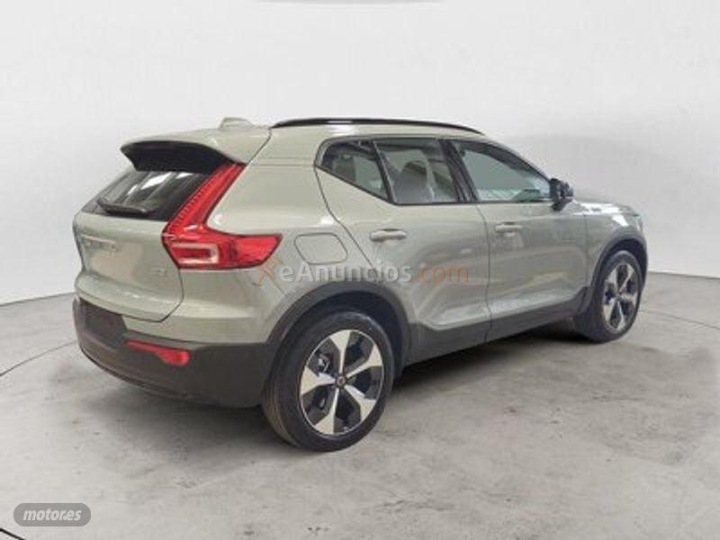 Volvo XC40 XC40 ULTRA B3 (G) MILD HYBRID DARK de 2026 con 8 Km por 40.900 EUR. en Navarra