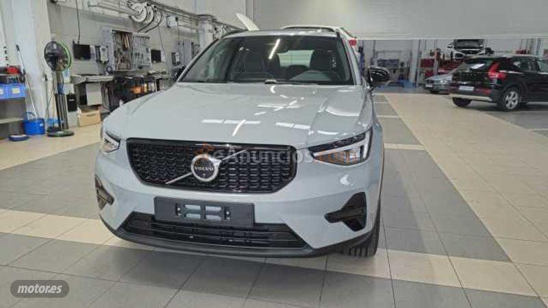 Volvo XC40 XC40 ULTRA B3 (G) MILD HYBRID DARK de 2026 con 8 Km por 40.900 EUR. en Navarra