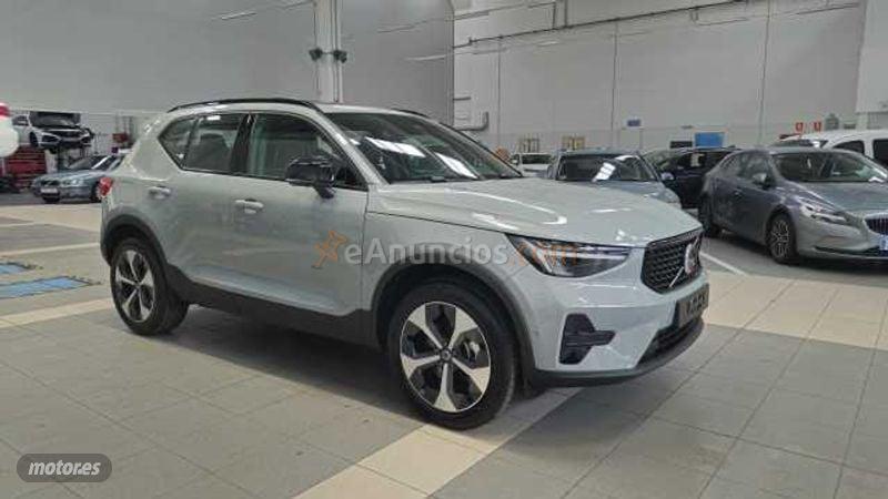 Volvo XC40 XC40 ULTRA B3 (G) MILD HYBRID DARK de 2026 con 8 Km por 40.900 EUR. en Navarra