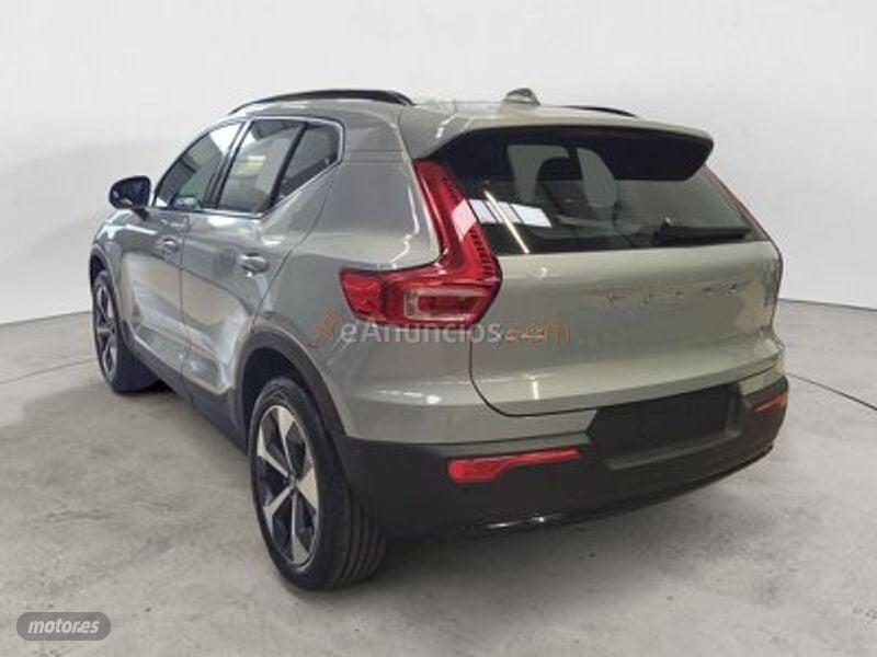Volvo XC40 XC40 ULTRA B3 (G) MILD HYBRID DARK de 2026 con 8 Km por 40.900 EUR. en Navarra