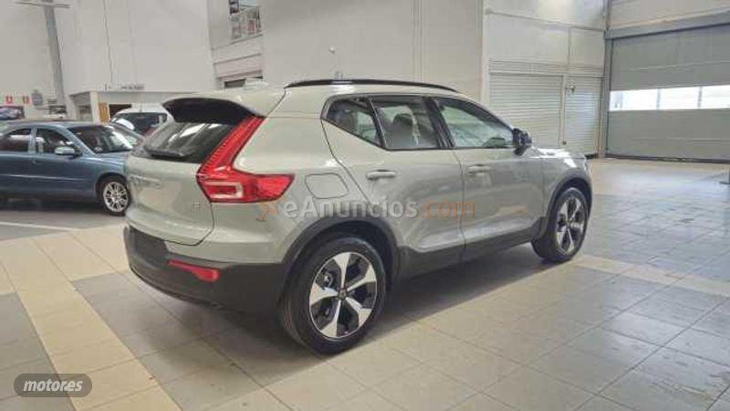 Volvo XC40 XC40 ULTRA B3 (G) MILD HYBRID DARK de 2026 con 8 Km por 40.900 EUR. en Navarra