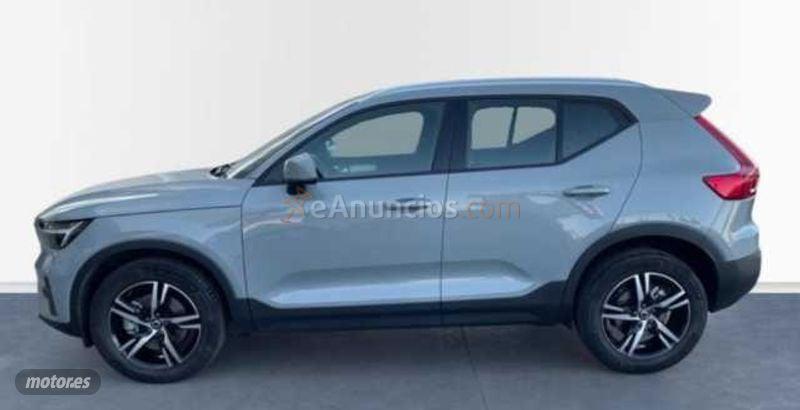 Volvo XC40 XC40 CORE B3G MYLD HYB de 2025 con 7.827 Km por 34.490 EUR. en Sevilla