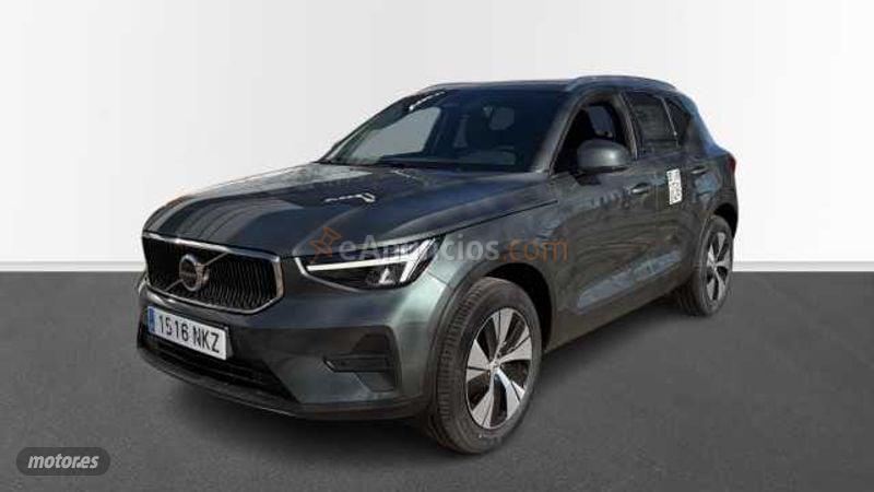 Volvo XC40 Core, B3 Mild hybrid, Gasolina de 2026 con 889 Km por 39.995 EUR. en Valladolid