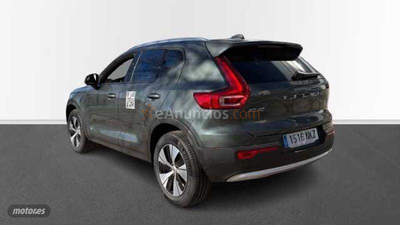 Volvo XC40 Core, B3 Mild hybrid, Gasolina de 2026 con 889 Km por 39.995 EUR. en Valladolid