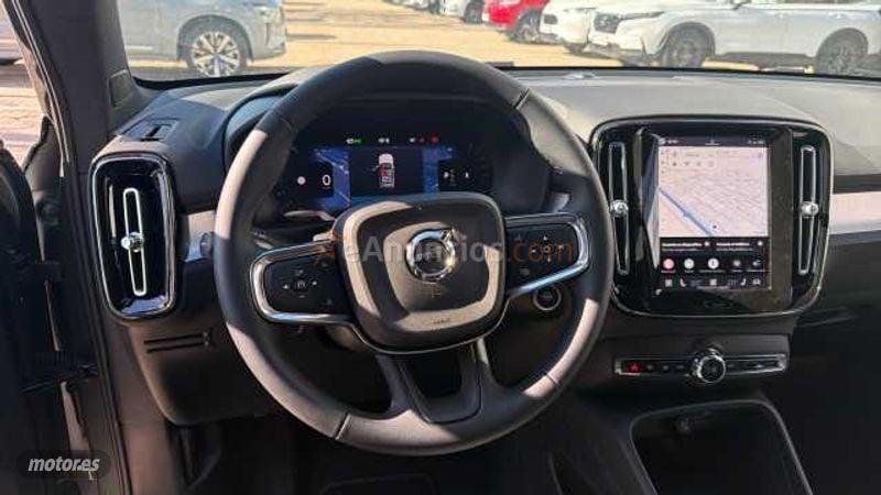 Volvo XC40 Core, B3 Mild hybrid, Gasolina de 2026 con 889 Km por 39.995 EUR. en Valladolid