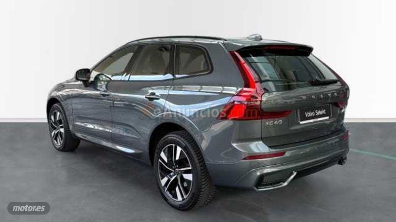 Volvo XC 60 PLUS DARK B5 GASOLINA de 2025 con 15.500 Km por 49.900 EUR. en Barcelona