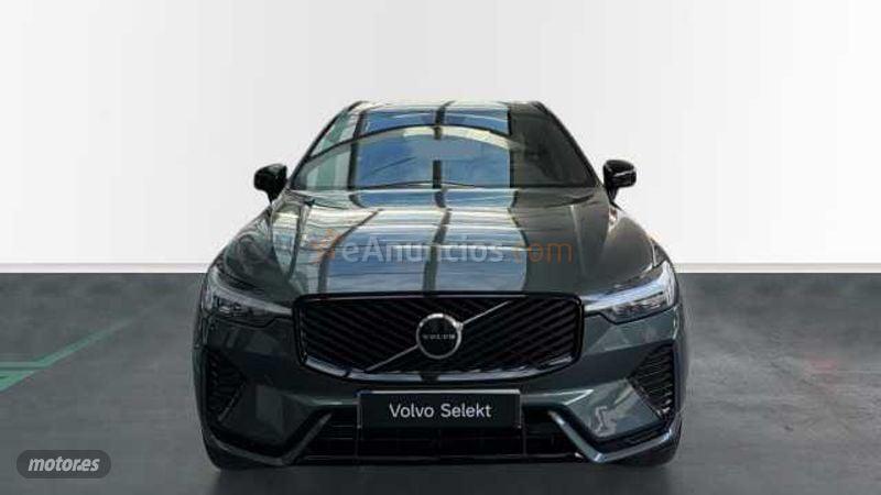 Volvo XC 60 PLUS DARK B5 GASOLINA de 2025 con 15.500 Km por 49.900 EUR. en Barcelona