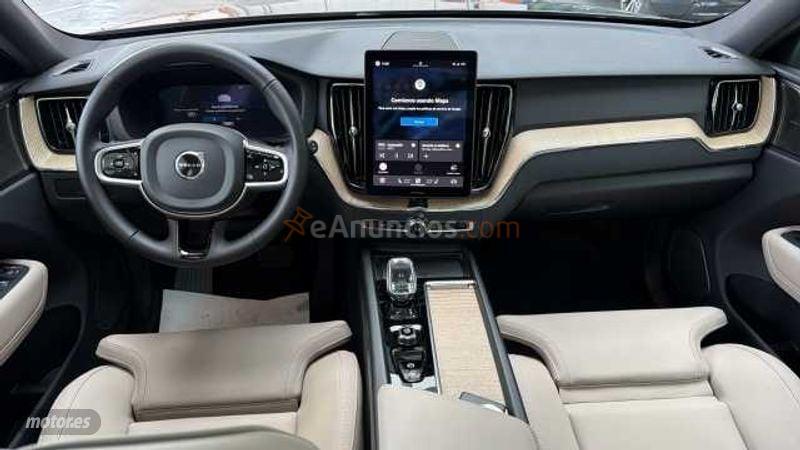 Volvo XC 60 PLUS DARK B5 GASOLINA de 2025 con 15.500 Km por 49.900 EUR. en Barcelona