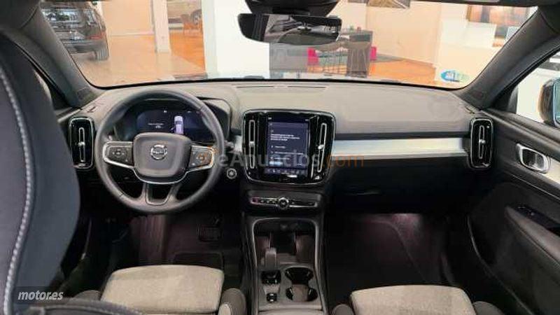 Volvo XC40 2.0 B3 MHEV CORE DCT 163 5P de 2026 con 30.487 Km por 34.500 EUR. en Ciudad Real