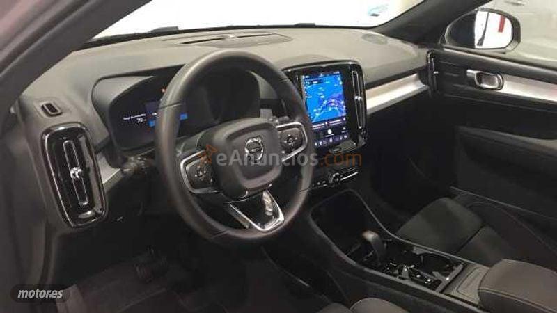 Volvo XC40 2.0 B3 MHEV PLUS DARK DCT 163 5P de 2025 con 17.116 Km por 41.990 EUR. en Ourense