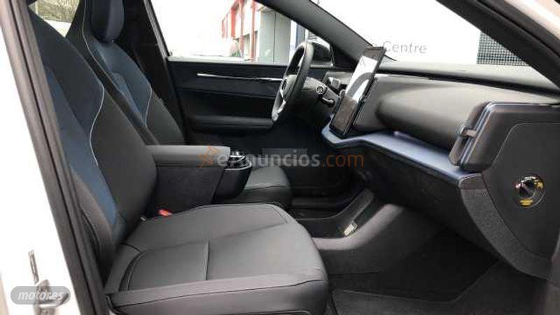 Volvo EX30 BEV 69KWH SINGLE MOTOR EXT. RANGE ULTRA 5P de 2024 con 34.220 Km por 32.495 EUR. en Valladolid