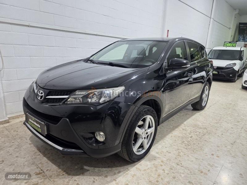 Toyota RAV 4 D4d 150 cv 4x4 de 2014 con 198.900 Km por 14.500 EUR. en Sevilla