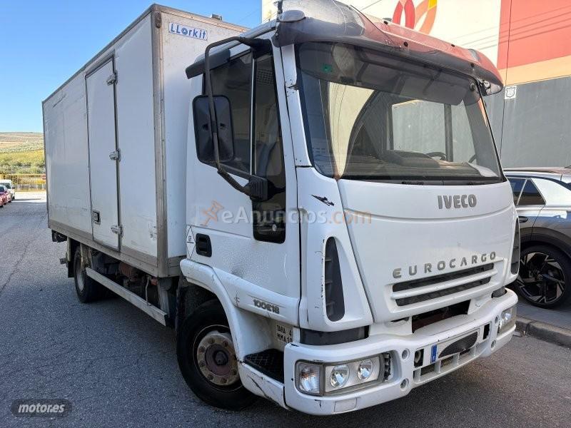 Iveco Eurocargo 6.0 turbo d rampa elevadora caja cerrada klima de 2005 con 1.000.000 Km por 6.000 EUR. en Granada