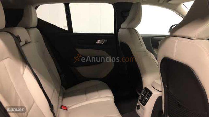 Volvo XC40 1.5 T5 RECHARGE INSCRIPTION DCT 262 5P de 2021 con 72.578 Km por 33.995 EUR. en Valladolid