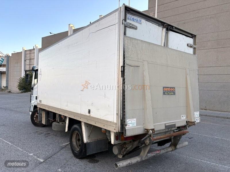 Iveco Eurocargo 6.0 TD CAJA CERRADA PLATAFORMA ELEVADORA-KLIMA AC de 2005 con 1.000.000 Km por 4.900 EUR. en Granada