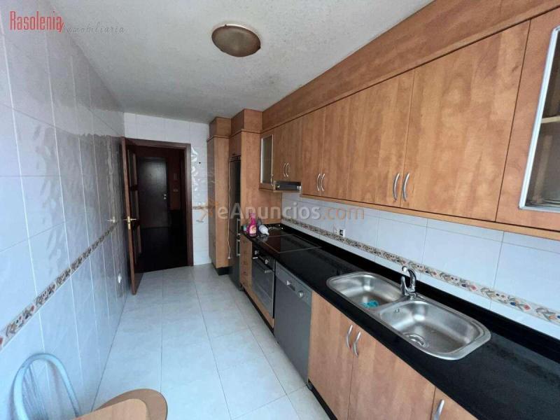 Vivienda en venta en Pontedeume – 3 dormitorios, 2 baños y garaje