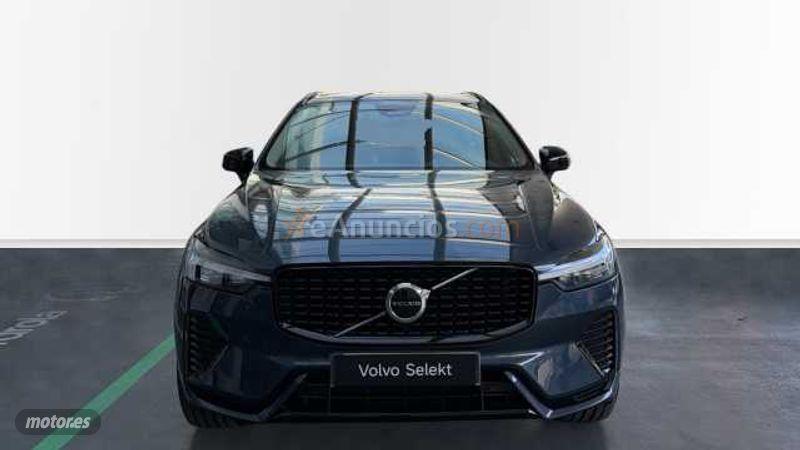 Volvo XC 60 PLUS B4 DIESEL AWD de 2023 con 66.789 Km por 36.500 EUR. en Barcelona