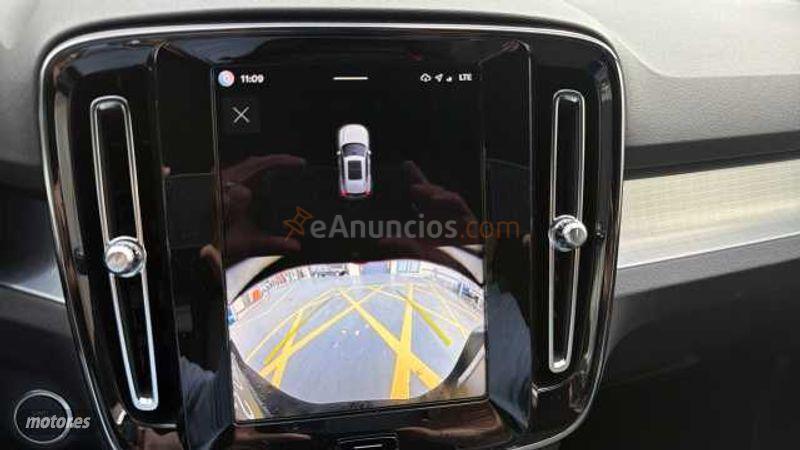 Volvo XC40 2.0 B3 CORE AUTO 5P de 2025 con 18.701 Km por 30.900 EUR. en Barcelona