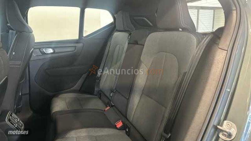 Volvo XC40 XC40 Core, B3, Gasolina de 2026 con 15.293 Km por 35.900 EUR. en Barcelona