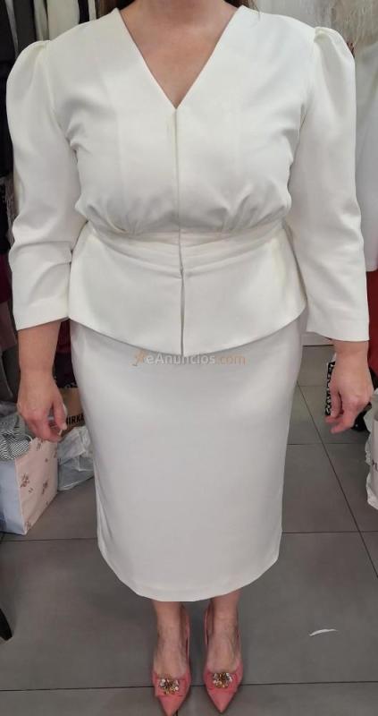 Se hacen trajes a medida hombre-mujer