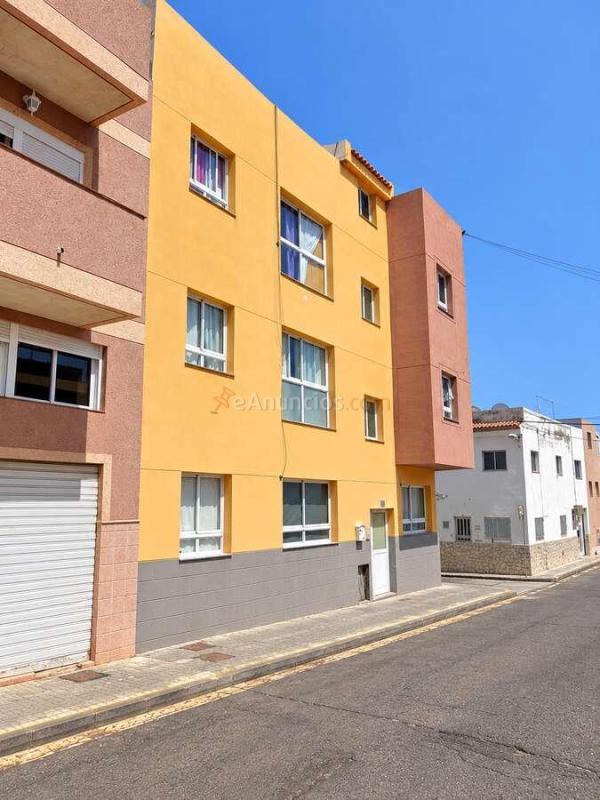 Oportunidad de inversión: piso de 67 m con 2 dormitorios y 1 baño, actualmente alquilado. Ideal para inversores.
